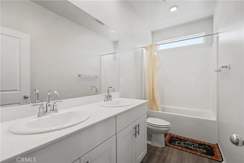 7024 7024 Crest, Riverside, California 92503 home-pic-44